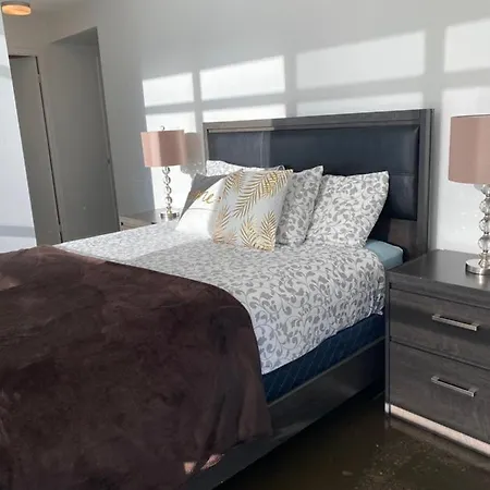 Toronto Downtown Luxurious Stylish 3 Bedroom 3 Bath 2 Balconies Near Rogers Centre Lakeview Condo Exterior photo