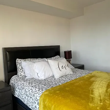 Toronto Downtown Luxurious Stylish 3 Bedroom 3 Bath 2 Balconies Near Rogers Centre Lakeview Condo Exterior photo
